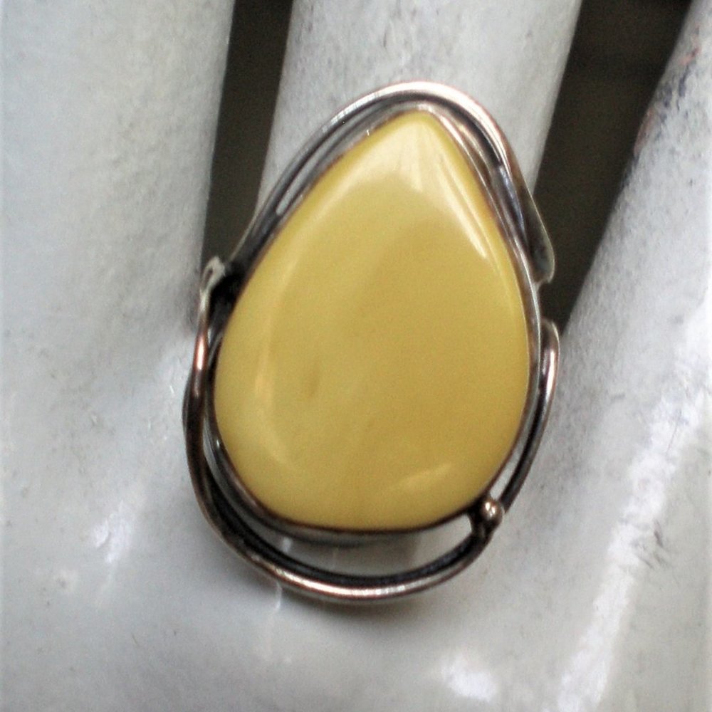 Vintage LARGE Sterling Silver Baltic Butterscotch Egg Yolk Amber Dinner Ring